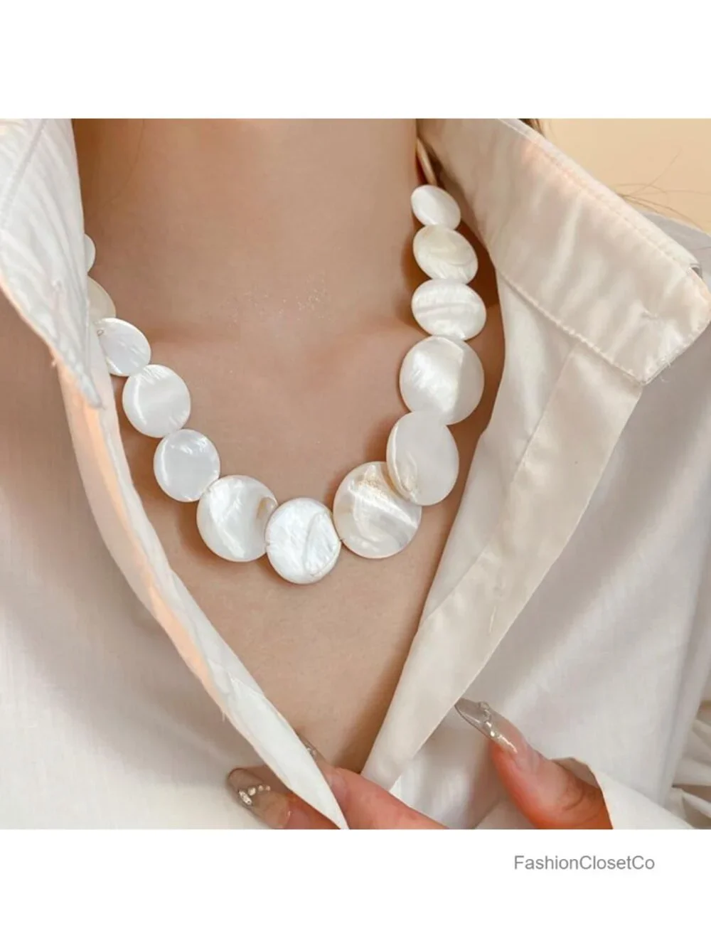 Chunky Shell Disc Beaded Collar Necklace for Women Boho Adjustable Choker